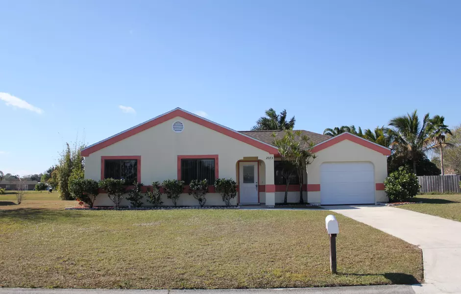 2073 SE West Dunbrooke CIR, Port Saint Lucie, FL 34952