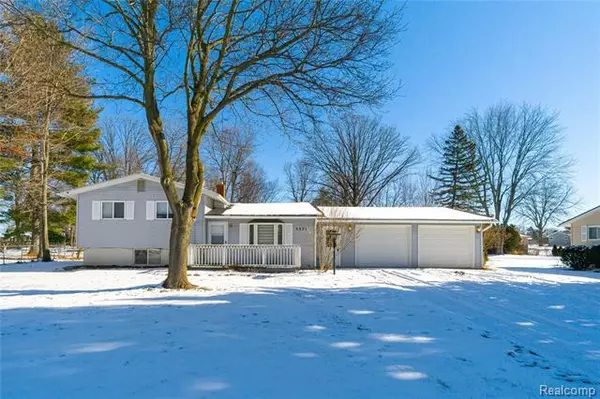 5371 THUNDERBIRD PASS, Grand Blanc, MI 48439