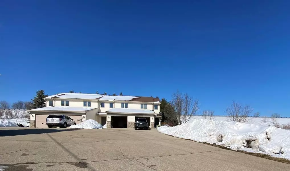 101-116 Pine Ridge Ct, Barneveld, WI 53507