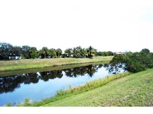 Port Saint Lucie, FL 34953,373 SW North Quick CIR