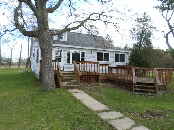 N8297 5th Ave, Camp Douglas, WI 54618