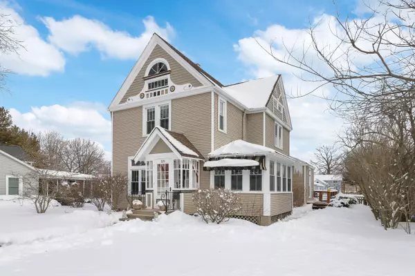 519 Madison St, Lake Geneva, WI 53147