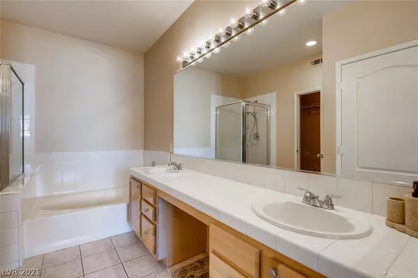 Henderson, NV 89074,2325 Windmill Parkway #211