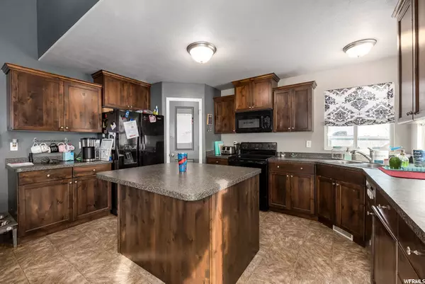 Grantsville, UT 84029,808 E SADDLE RANCH CIR S