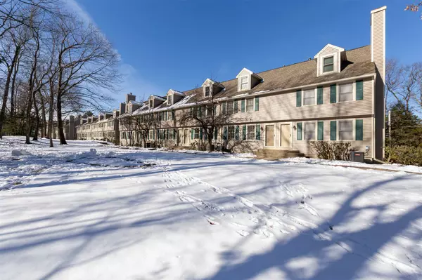 39 Glastonbury DR #39, Nashua, NH 03063