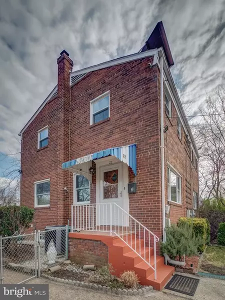 22 UNDERWOOD PL, Alexandria, VA 22304