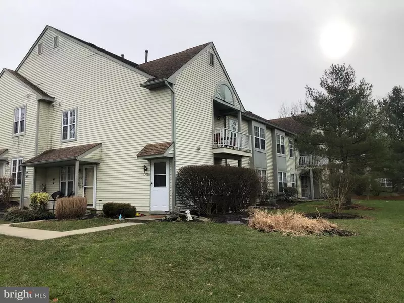 1306-B HARWOOD CT, Mount Laurel, NJ 08054