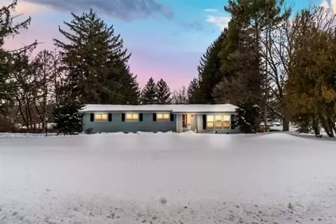 2560 S Riverside Dr, Beloit, WI 53511