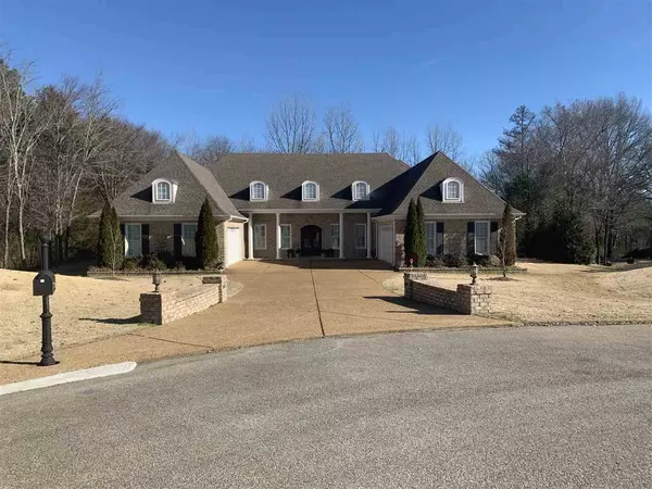 Piperton, TN 38017,70 RUSSELL HILL CV