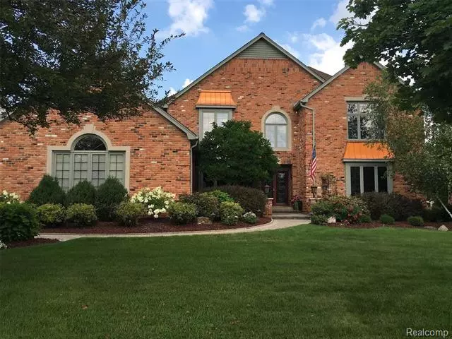 1748 OLD HOMESTEAD DR, Rochester Hills, MI 48306