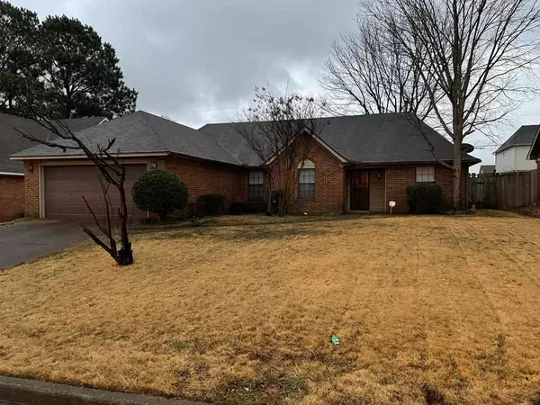 8257 RIVER CREEK CV, Memphis, TN 38016