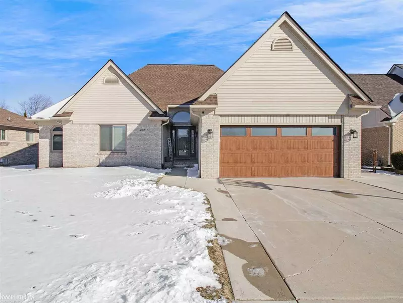 49216 Stratford, Chesterfield Twp, MI 48047