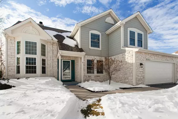 W139N6417 Manor Hills Blvd, Menomonee Falls, WI 53051