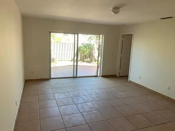 Miramar, FL 33029,18067 SW 30th CT