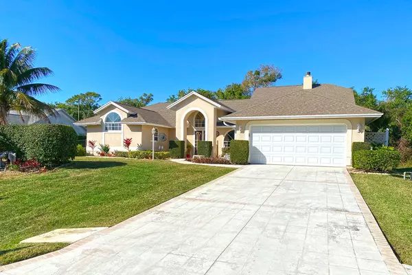 Vero Beach, FL 32968,605 SW 39th CT