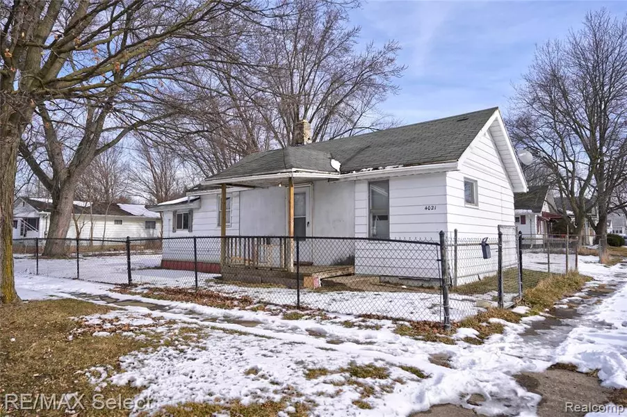 4021 TUXEDO Avenue, Flint, MI 48507 5321