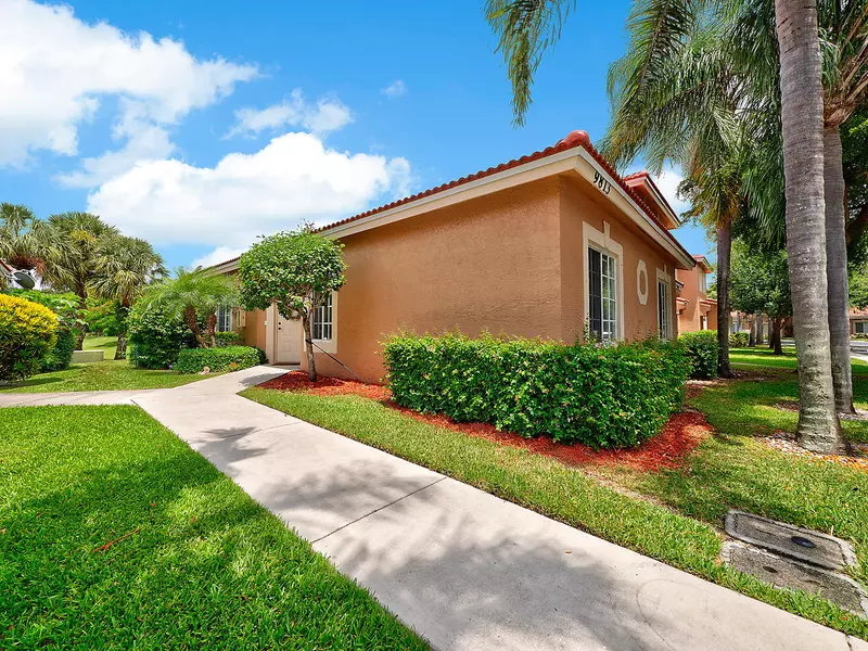 9813 Kamena CIR, Boynton Beach, FL 33436