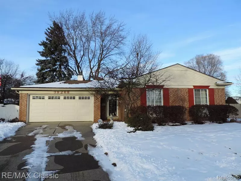 39268 GRENNADA Street, Livonia, MI 48154