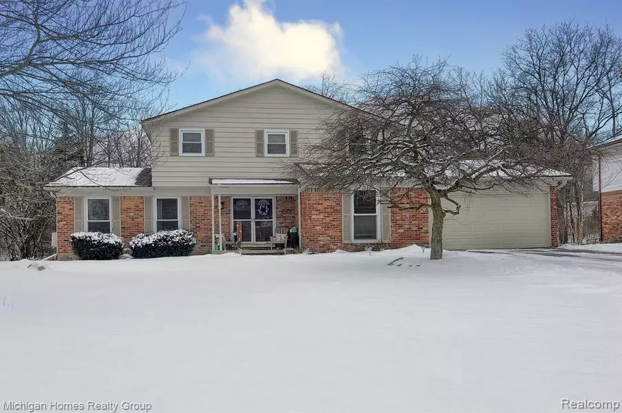 6364 PINECROFT Drive, West Bloomfield, MI 48322 2244