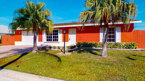 273 NE Orchard ST, Port Saint Lucie, FL 34983