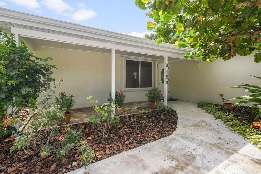 1507 Kingsley RD, Tequesta, FL 33469