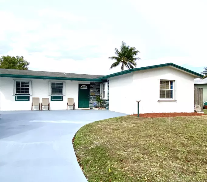 6371 SW 9th PL, North Lauderdale, FL 33068