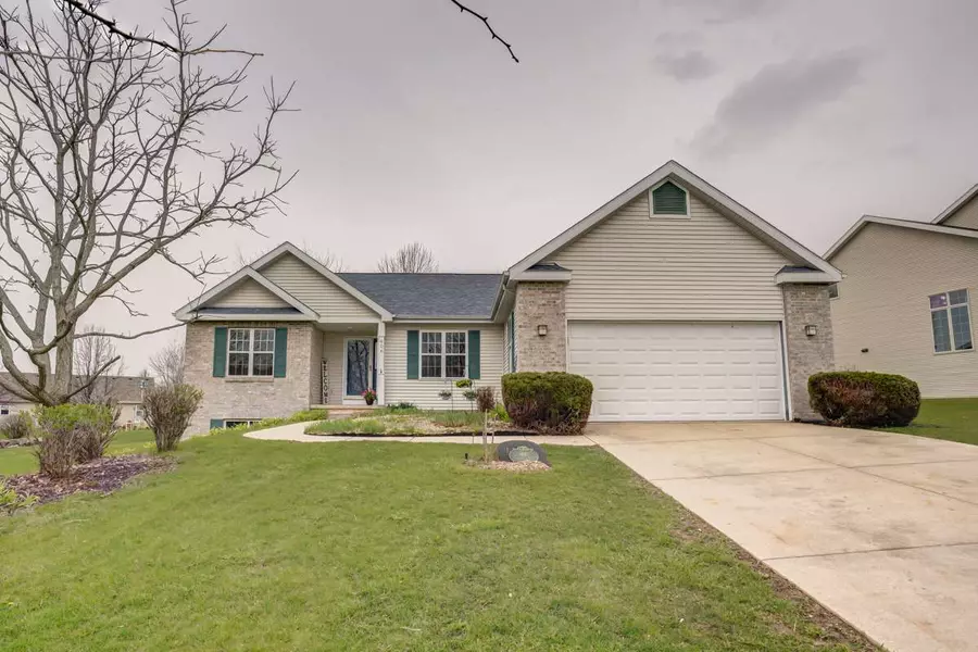 606 Sunnybrook Dr, Deforest, WI 53532