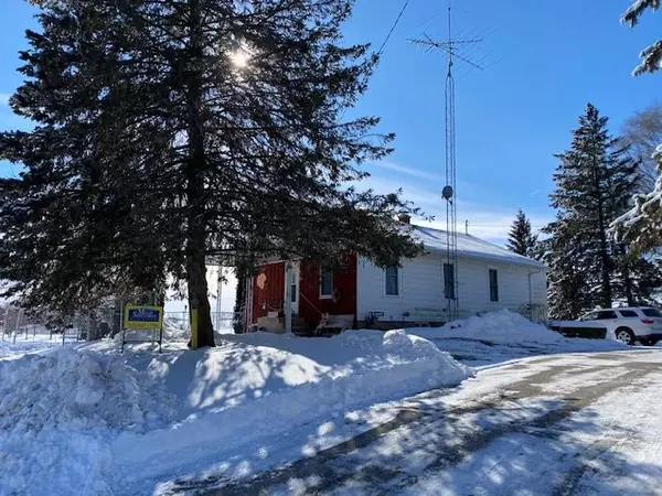 N6911 High Point Rd, Beaver Dam, WI 53916