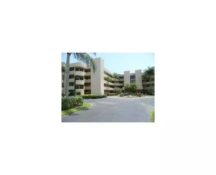 Boca Raton, FL 33433,5901 Camino Del Sol 201