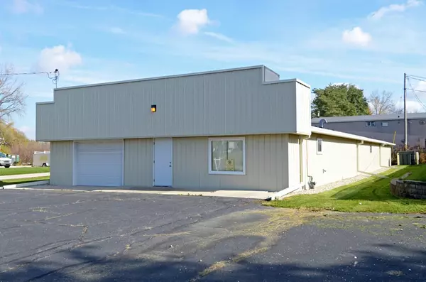 4307 TRIANGLE ST, Mcfarland, WI 53558