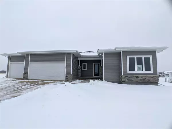 383 Peterson Tr, Oregon, WI 53575