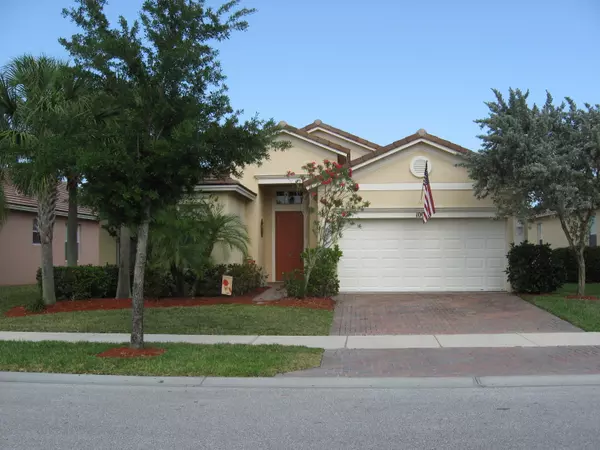 10046 SW Stonegate DR, Port Saint Lucie, FL 34987