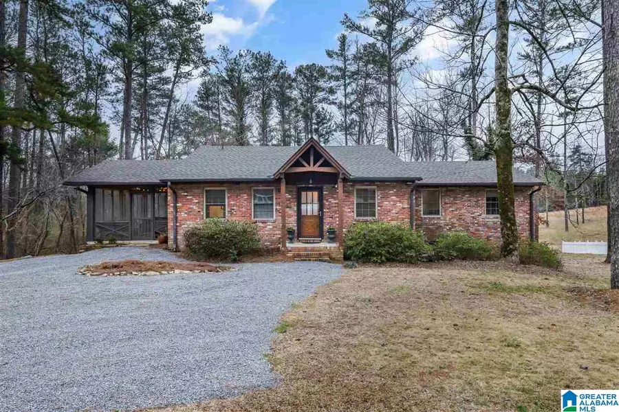 555 4TH AVE W, Oneonta, AL 35121