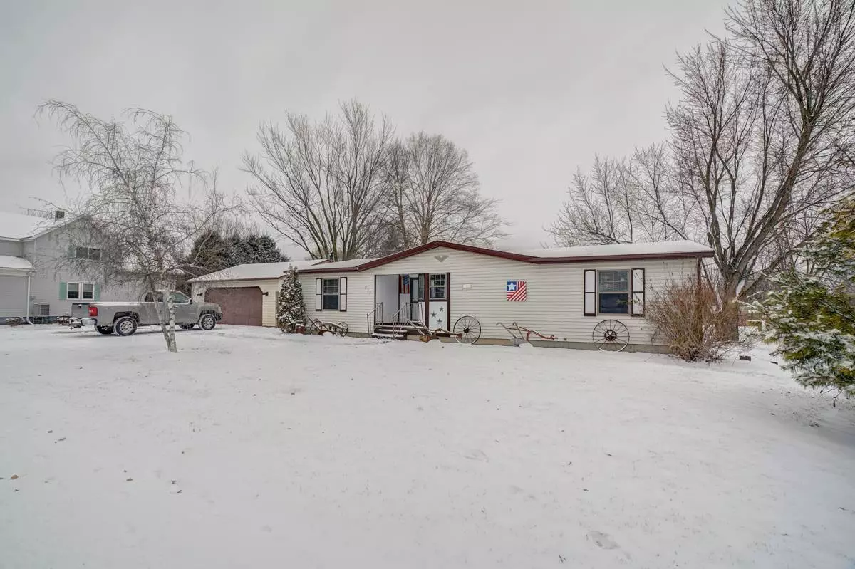 Waterloo, WI 53594,974 E Madison St