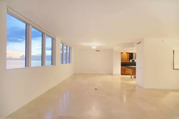 Singer Island, FL 33404,3800 N Ocean DR 851