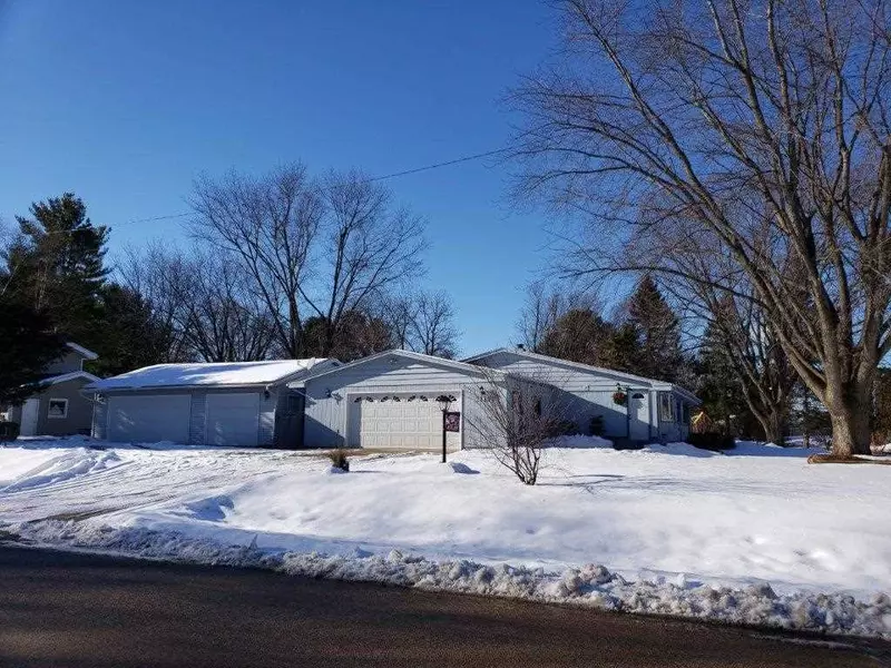 1802 W Main St, Stoughton, WI 53589