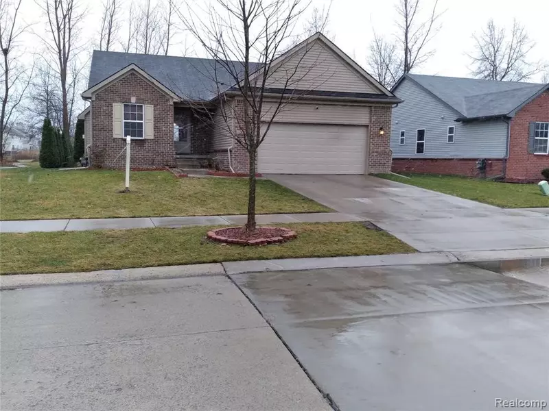 33589 BAY HILL Drive, Romulus, MI 48174 6423