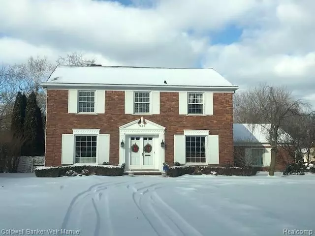 947 LAKE SHORE Road, Grosse Pointe Shores, MI 48236 1177