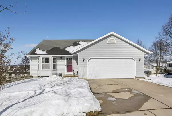 6202 Sandsnes Ln, Madison, WI 53719