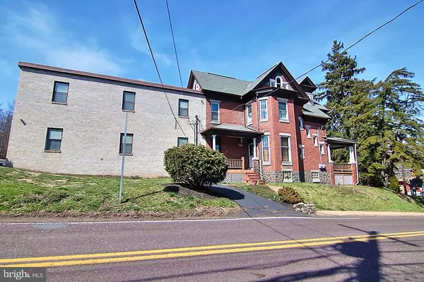 Schwenksville, PA 19473,709 MAIN ST