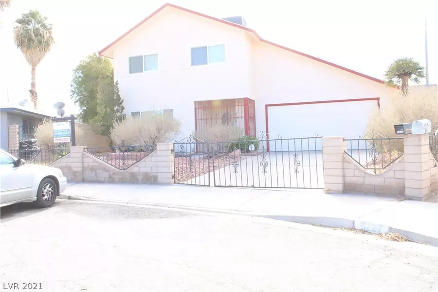 5235 Woodruff Place, Las Vegas, NV 89120