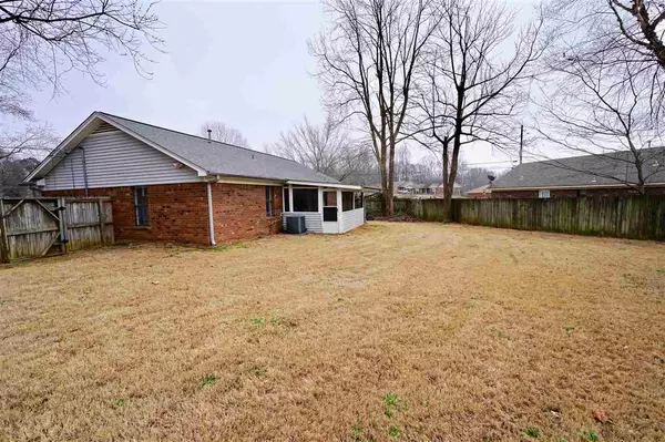 Munford, TN 38058,17 OAK CV