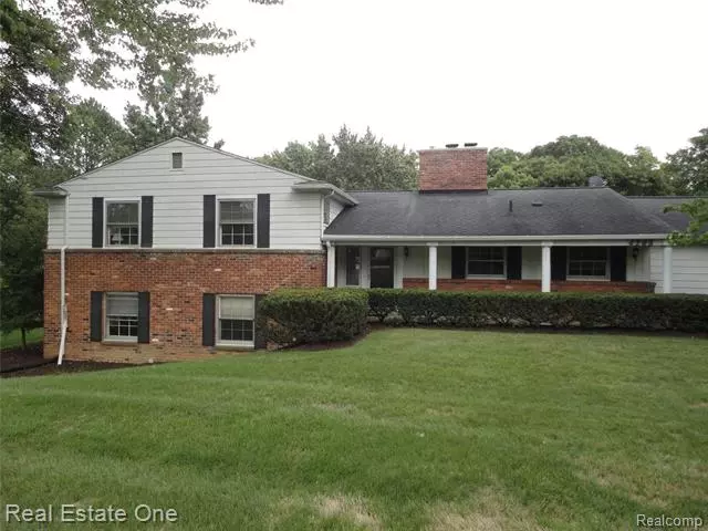 4265 Pine Tree TRL, Bloomfield Hills, MI 48302