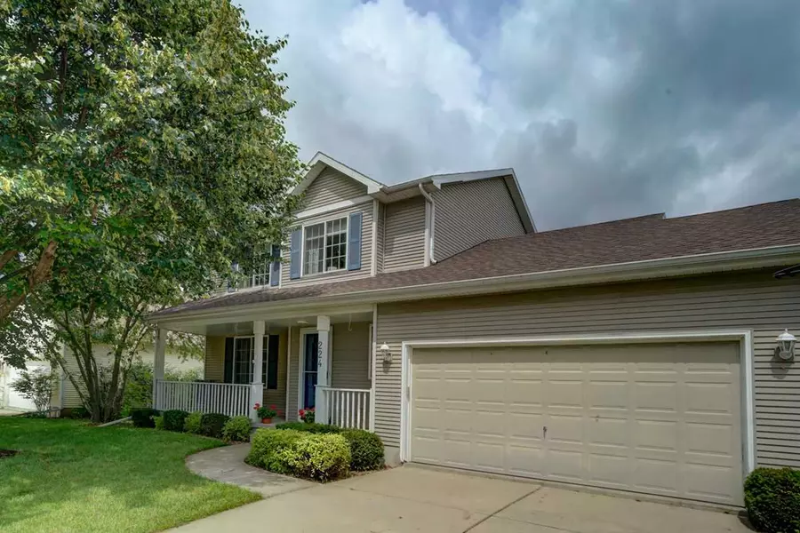 224 Valley Ridge Dr, Sun Prairie, WI 53590