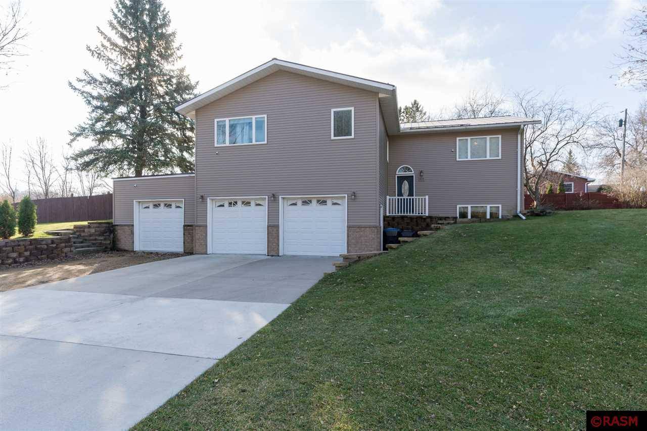 319 Capri Drive, Mankato, MN 56001