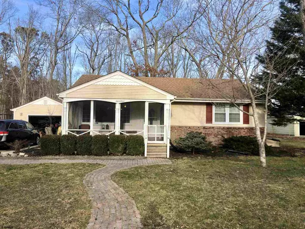 17 Evergreen Dr, Ocean View, NJ 08230