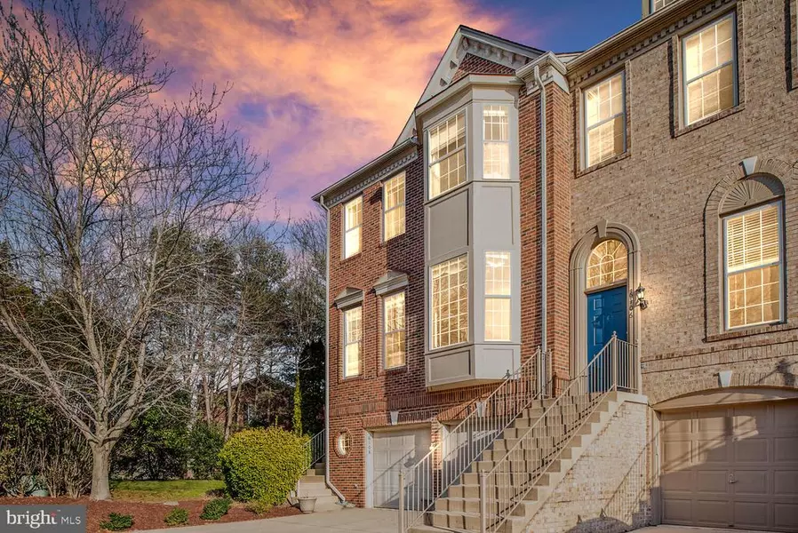 6108 MANCHESTER PARK CIR, Alexandria, VA 22310