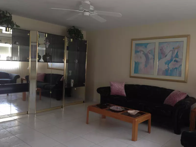 224 Brittany E, Delray Beach, FL 33446