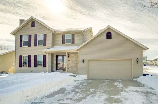 3037 Trenton Dr, Sun Prairie, WI 53590