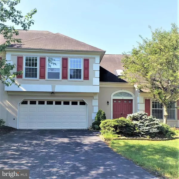 3 WHITNEY PL, Princeton Junction, NJ 08550